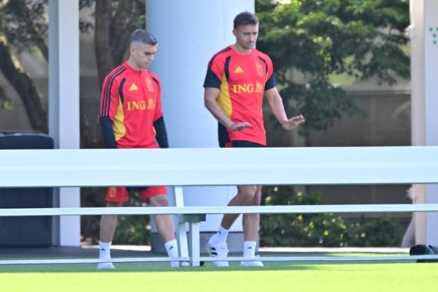 Belgium s Leandro Trossard and Belgium s Timothy Castagne pictured during a training session of Belgian national soccer team Red Devils, on Tuesday 07 July 2026 in their base camp, home of the Seattle Sounders, Renton, Seattle, USA. The Rode Duivels - Diables Rouges qualified for the knockout stage of the 2026 FIFA World Cup, WM, Weltmeisterschaft, Fussball where they ll meet Spain in the round of 8 on July 10th. DIRKxWAEM  x180659529x