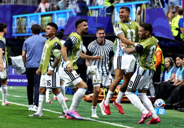 FIFA World Cup, WM, Weltmeisterschaft, Fussball 2026 - Round of 16 - Argentina vs Egypt Players of Argentina celebrate after the 2-2 during the FIFA World Cup 2026 Round of 16 match Argentina against Egypt, in Atlanta, USA, 07 July 2026. ATLANTA United States  Copyright: xCRISTOBALxHERRERA-ULASHKEVICHx