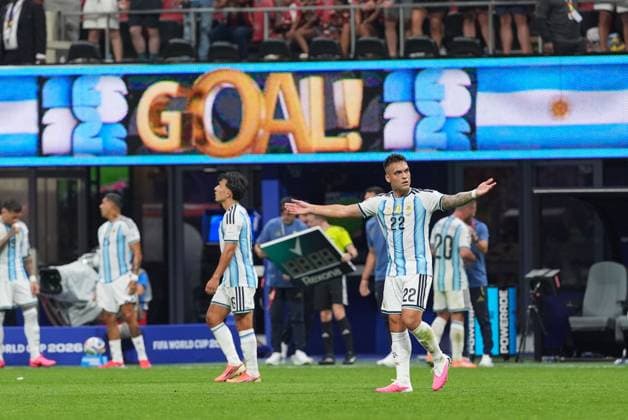 Lautaro Martinez of Argentina celebrates as Argentina score to make it 3-2 Argentina v Egypt, 2026 FIFA World Cup, WM, Weltmeisterschaft, Fussball Group of 16, Football, Atlanta Stadium, Atlanta, Georgia, USA - 07 Jul 2026Atlanta Mercedes-Benz Stadium Georgia (GA) United States of America  Copyright: xIsmaelxAdnan Shutterstockx 16981208dj