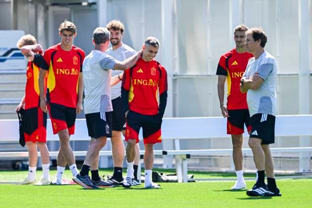 Belgian national football team - FIFA World Cup, WM, Weltmeisterschaft, Fussball 2026 - media activities 07 07 2026 RENTON, UNITED STATES OF AMERICA - JULY 07 : Garcia Rudi head coach of Belgium, Trossard Leandro forward of Belgium, De Ketelaere Charles midfielder of Belgium pictured during a training session of the Belgian national football team during the FIFA World Cup 2026 on July 7, 2026 in Renton, United States of America, 07 07 2026 Renton United States of America  Copyright: xNicoxVereeckenx