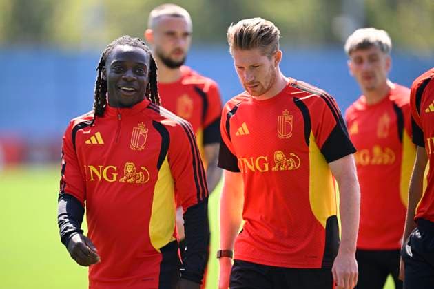 Belgian national football team - FIFA World Cup, WM, Weltmeisterschaft, Fussball 2026 - media activities 07 07 2026 RENTON, UNITED STATES OF AMERICA - JULY 07 : Doku Jeremy forward of Belgium and De Bruyne Kevin forward of Belgium pictured during a training session of the Belgian national football team during the FIFA World Cup 2026 on July 7, 2026 in Renton, United States of America, 07 07 2026 Renton United States of America  Copyright: xNicoxVereeckenx
