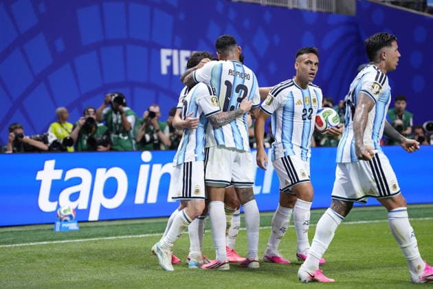 Argentina v Egypt - FIFA World Cup, WM, Weltmeisterschaft, Fussball 2026 - Round of 16 ATLANTA, USA - JULY 07: Lionel Messi of Argentina celebrates with teammates after scoring his team s second goal during the 2026 FIFA World Cup Round of 16 match between Argentina and Egypt at Mercedes-Benz Stadium (Atlanta Stadium) in Atlanta, Georgia, United States on July 07, 2026. Jose Hernandez Anadolu Georgia United States. Editorial use only. Please get in touch for any other usage.  Copyright: x2026xAnadoluxJosexHernandezx
