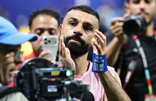 FIFA World Cup, WM, Weltmeisterschaft, Fussball 2026 - Round of 16 - Argentina vs Egypt Mo Salah of Egypt applauds to supporters after losing the FIFA World Cup 2026 Round of 16 match Argentina against Egypt, in Atlanta, USA, 07 July 2026. ATLANTA United States  Copyright: xRONALDxWITTEKx