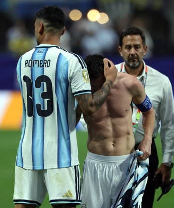 FIFA World Cup, WM, Weltmeisterschaft, Fussball 2026 - Round of 16 - Argentina vs Egypt Lionel Messi of Argentina celebrates with Cristian Romero of Argentina after winning the FIFA World Cup 2026 Round of 16 match Argentina against Egypt, in Atlanta, USA, 07 July 2026. ATLANTA United States  Copyright: xCRISTOBALxHERRERA-ULASHKEVICHx