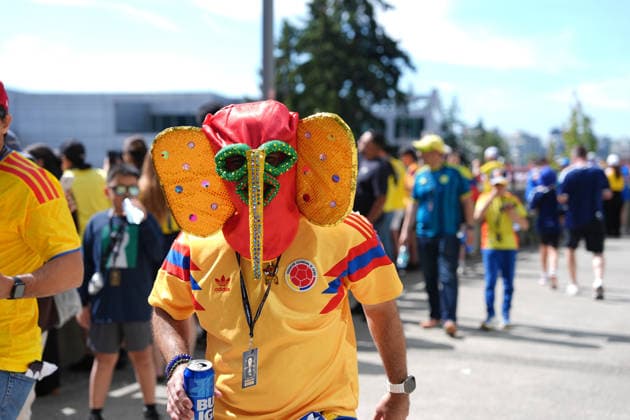 Colombia v Switzerland Round of 16 - FIFA Worl Cup 2026 A Colombian soccer fan attends the Vancouver stadium to supports his national team, Nationalteam during the FIFA World Cup, WM, Weltmeisterschaft, Fussball round of 16 match between Colombia and Switzerland. on July 7, 2026 in Vancouver, Canada. (Photo by Leonardo Ramirez Eyepix Group) Copyright: xLeonardoxRamirez xEyepixxGroupx LR07072026-06566