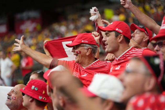 FIFA World Cup, WM, Weltmeisterschaft, Fussball 2026 - Round of 16 - Switzerland vs Colombia Supporters of Switzerland cheer ahead of the FIFA World Cup 2026 Round of 16 match Switzerland against Colombia, in Vancouver, Canada, 07 July 2026. VANCOUVER Canada  Copyright: xBOBxFRIDx