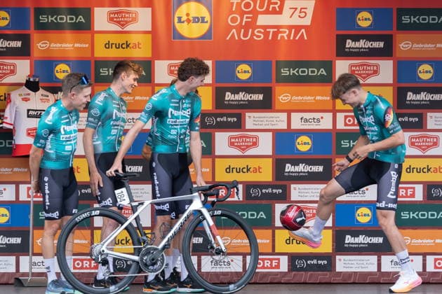07.07.2026, Graz, AUT, Lidl Tour of Austria 2026, Teampräsentation, im Bild Team REMBE Rad-Net mit Johannes Adamietz (GER), Pepe Albrecht (GER), Jermaine Zemke (GER), Mauro Brenner (GER), Victor Wedekind (GER) TEAM TEMBE RAD NET with Johannes Adamietz of Germany Pepe Albrecht of Germany Jermaine Zemke of Germany Mauro Brenner of Germany Victor Wedekind of Germany during team presentation of the 2026 Lidl Tour of Austria. Graz, Austria on 2026 07 07. Pictures 2026, PhotoCredit: Johann Groder Foto:Eibner-Pressefoto Groder Graz *** July 7, 2026, Graz, Austria, Lidl Tour of Austria 2026, Team Presentation, pictured: Team REMBE Rad Net with Johannes Adamietz (GER), Pepe Albrecht (GER), Jermaine Zemke (GER), Mauro Brenner (GER), Victor Wedekind (GER) TEAM REMBE Rad Net with Johannes Adamietz of Germany, Pepe Albrecht of Germany, Jermaine Zemke of Germany, Mauro Brenner of Germany, and Victor Wedekind of Germany during the team presentation for the 2026 Lidl Tour of Austria in Graz, Austria on July 7, 2026. Pictures from 2026. Photo credit: Johann Groder, Foto Eibner, Pressefoto Groder, Graz  EP_gro