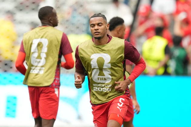 Switzerland v Colombia - FIFA World Cup, WM, Weltmeisterschaft, Fussball 2026 - Round of 16 VANCOUVER, CANADA - JULY 07: Manuel Akanji of Switzerland warms up prior the 2026 FIFA World Cup Round of 16 match between Switzerland and Colombia at BC Place in Vancouver, British Columbia, Canada, on July 07, 2026. Ercin Erturk Anadolu British Columbia Canada. Editorial use only. Please get in touch for any other usage.  Copyright: x2026xAnadoluxErcinxErturkx