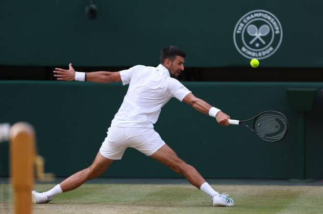 Novak Djokovic in action during his quarter final match vs Felix Auger Aliassime Wimbledon Tennis Championships, Day 9, The All England Lawn Tennis and Croquet Club, London, UK - 07 Jul 2026London The All England Lawn Tennis and United Kingdom  Copyright: xKieranxMcManus Shutterstockx 16978030fe