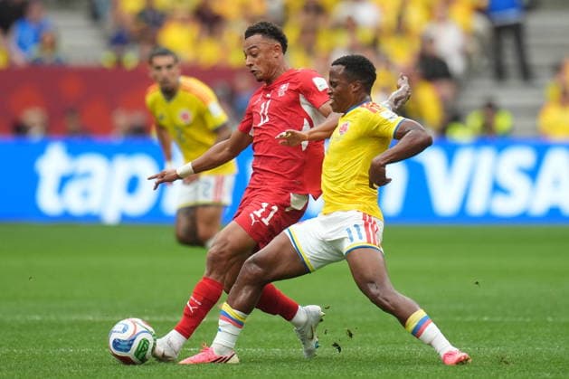FIFA World Cup, WM, Weltmeisterschaft, Fussball 2026 - Round of 16 - Switzerland vs Colombia Dan Ndoye of Switzerland (L) in action against Jhon Arias of Colombia (R) during the FIFA World Cup 2026 Round of 16 match Switzerland against Colombia, in Vancouver, Canada, 07 July 2026. VANCOUVER Canada  Copyright: xBOBxFRIDx