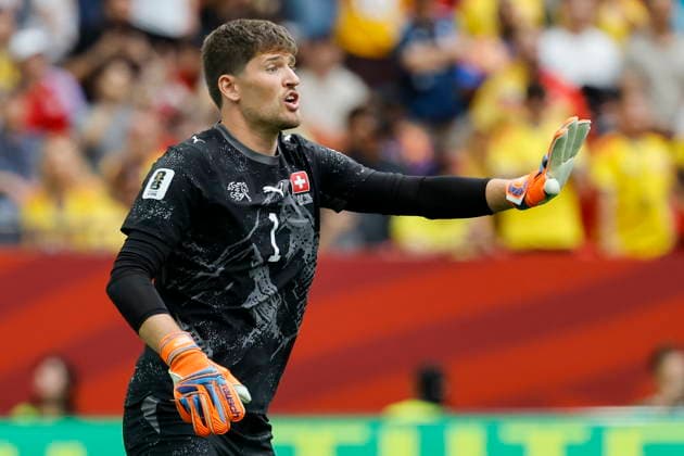 FIFA World Cup, WM, Weltmeisterschaft, Fussball 2026 - Round of 16 - Switzerland vs Colombia Switzerland s goalkeeper Gregor Kobel gestures during the FIFA World Cup 2026 Round of 16 match Switzerland against Colombia, in Vancouver, Canada, 07 July 2026. VANCOUVER Canada  Copyright: xPETERxKLAUNZERx