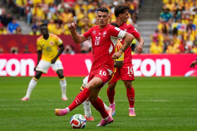 Kanada: Fußball FIFA World Cup, WM, Weltmeisterschaft, Fussball 2026, Achtelfinale - Schweiz vs Kolumbien - BC Place, Vancouver: Granit Xhaka (Schweiz, 10) am Ball *** Canada Soccer, 2026 FIFA World Cup, Round of 16: Switzerland vs. Colombia at BC Place, Vancouver; Granit Xhaka (Switzerland), 10 on the ball Copyright: xJOERANxSTEINSIEKx