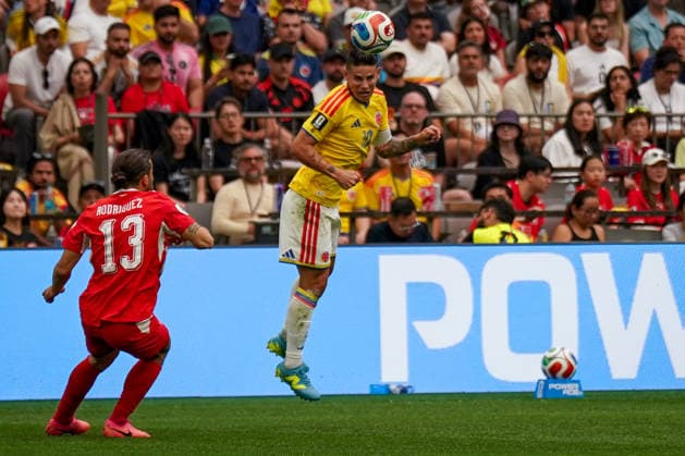 Kanada: Fußball FIFA World Cup, WM, Weltmeisterschaft, Fussball 2026, Achtelfinale - Schweiz vs Kolumbien - BC Place, Vancouver: James Rodriguez James Rodriguez (Kolumbien 10) Kopfball *** Canada Soccer 2026 FIFA World Cup, Round of 16: Switzerland vs. Colombia at BC Place, Vancouver; James Rodriguez, James Rodriguez, Colombia, No. 10, header Copyright: xJOERANxSTEINSIEKx