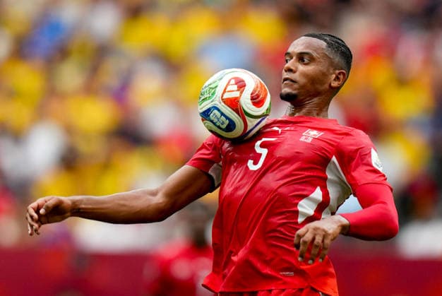 Switzerland v Colombia - FIFA World Cup, WM, Weltmeisterschaft, Fussball 2026 - Round of 16 VANCOUVER, CANADA - JULY 07: Manuel Akanji (5) of Switzerland in action during the 2026 FIFA World Cup Round of 16 match between Switzerland and Colombia at BC Place in Vancouver, British Columbia, Canada, on July 07, 2026 Ercin Erturk Anadolu British Columbia Canada. Editorial use only. Please get in touch for any other usage.  Copyright: x2026xAnadoluxErcinxErturkx