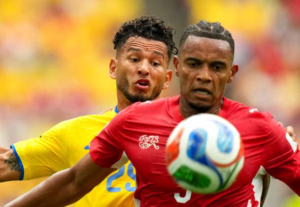 Switzerland v Colombia - FIFA World Cup, WM, Weltmeisterschaft, Fussball 2026 - Round of 16 VANCOUVER, CANADA - JULY 07: Luis Suarez (25) of Colombia in action against Manuel Akanji (5) of Switzerland during the 2026 FIFA World Cup Round of 16 match between Switzerland and Colombia at BC Place in Vancouver, British Columbia, Canada, on July 07, 2026 Ercin Erturk Anadolu British Columbia Canada. Editorial use only. Please get in touch for any other usage.  Copyright: x2026xAnadoluxErcinxErturkx