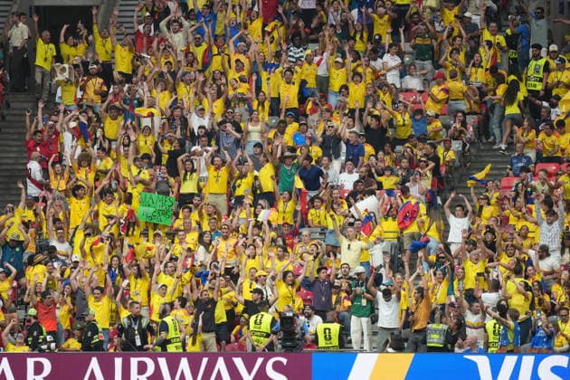 FIFA World Cup, WM, Weltmeisterschaft, Fussball 2026 - Round of 16 - Switzerland vs Colombia Supporters of Colombia cheer during the FIFA World Cup 2026 Round of 16 match Switzerland against Colombia, in Vancouver, Canada, 07 July 2026. VANCOUVER Canada  Copyright: xBOBxFRIDx