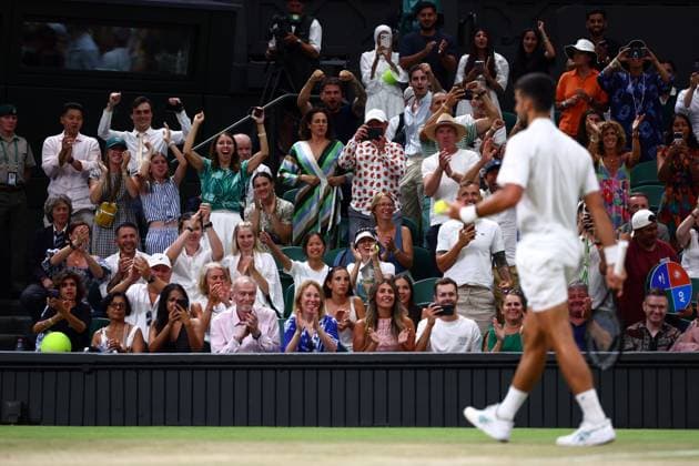 Novak Djokovic reacts to the crowd during his quarter-final match Wimbledon Tennis Championships, Day 9, The All England Lawn Tennis and Croquet Club, London, UK - 07 Jul 2026London The All England Lawn Tennis and United Kingdom  Copyright: xJamesxMarsh Shutterstockx 16978027fx