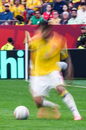 Daniel Munoz of Colombia runs with the ball during a FIFA Men’s World Cup 2026 round of 16 football match between Switzerland and Colombia at BC Place Vancouver, in Vancouver on July 07th 2026 (Photo by Alexandra Fechete SPP)  Copyright: xAlexandraxFechete SPPx Sportspressphoto_SPR187128