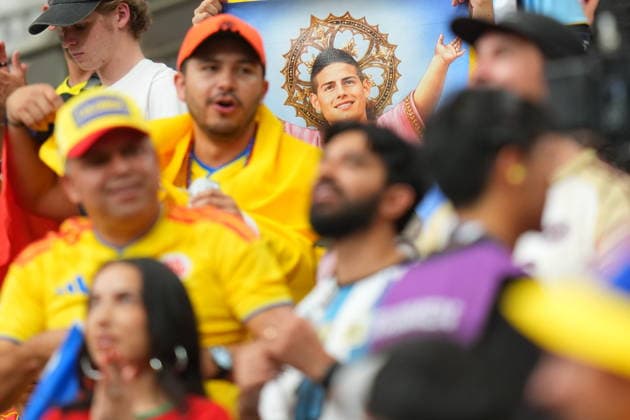 Switzerland v Colombia - FIFA World Cup, WM, Weltmeisterschaft, Fussball 2026 - Round of 16 VANCOUVER, CANADA - JULY 07: Fans of Colombia support their team during the 2026 FIFA World Cup Round of 16 match between Switzerland and Colombia at BC Place in Vancouver, British Columbia, Canada, on July 07, 2026. Ercin Erturk Anadolu British Columbia Canada. Editorial use only. Please get in touch for any other usage.  Copyright: x2026xAnadoluxErcinxErturkx