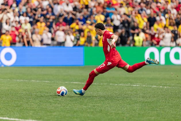 Ruben Vargas of Switzerland scores the penalty kick to make the victory of Switzerland during the FIFA World Cup, WM, Weltmeisterschaft, Fussball Round of 16 game between Switzerland and Colombia at BC Place on July 7, 2026 in Vancouver, British Colombia, Canada  Copyright: xCurtisxWongx xSPPx Sportspressphoto_SPR187131