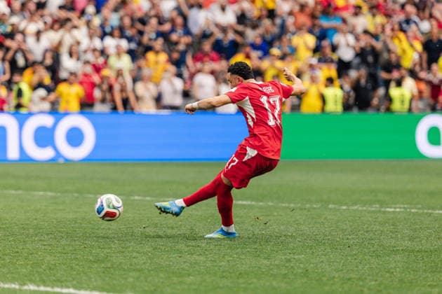 Ruben Vargas of Switzerland scores the penalty kick to make the victory of Switzerland during the FIFA World Cup, WM, Weltmeisterschaft, Fussball Round of 16 game between Switzerland and Colombia at BC Place on July 7, 2026 in Vancouver, British Colombia, Canada  Copyright: xCurtisxWongx xSPPx Sportspressphoto_SPR187132