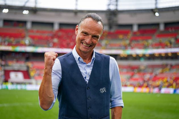 Kanada: Fußball FIFA World Cup, WM, Weltmeisterschaft, Fussball 2026, Achtelfinale - Schweiz vs Kolumbien - BC Place, Vancouver: Freude, Emotionen, Jubel nach dem Sieg und dem Einzug ins Viertelfinale bei Adrian Arnold, Mediendirektor des Schweizerischer Fussballverband (SFV) *** Canada Soccer, 2026 FIFA World Cup, Round of 16: Switzerland vs. Colombia at BC Place, Vancouver—Joy, excitement, and celebration following the victory and advancement to the quarterfinals, as seen in Adrian Arnold, Director of Media for the Swiss Football Association (SFV) Copyright: xJOERANxSTEINSIEKx