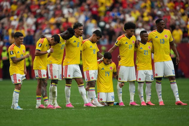 Sport Bilder des Tages #2 (260708) -- VANCOUVER, July 8, 2026 -- Players of Colombia react during the penalty shootout of the round of 16 match between Switzerland and Colombia at the 2026 FIFA World Cup, WM, Weltmeisterschaft, Fussball at BC Place Vancouver in Vancouver, Canada, on July 7, 2026. ) (SP)CANADA-VANCOUVER-FOOTBALL-FIFA WORLD CUP-ROUND OF 16-SUI VS COL MengxYongmin 