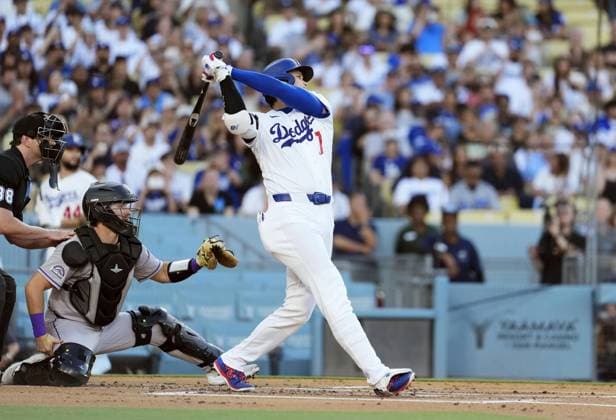 Baseball: Rockies vs. Dodgers Los Angeles Dodgers designated hitter Shohei Ohtani hits a leadoff home run in the first inning of a baseball game against the Colorado Rockies at Dodger Stadium in Los Angeles on July 7, 2026, marking his 300th MLB, Baseball Herren, USA homer.  A14AA0005622110P