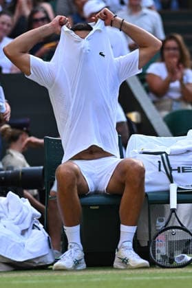 2026 Wimbledon - Novak Djokovic Novak Djokovic (SRB) during his quarter final round match at the 2026 Wimbledon Championships at the AELTC in London, UK on July 7, 2026. Photo by Corinne Dubreuil ABACAPRESS.COM London  Copyright: xDubreuilxCorinne ABACAx