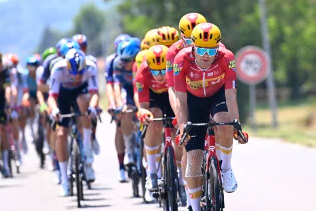 Tour de France 2026 Stage 5 PAU, FRANCE - JULY 08 : rider of team Uno-X Mobility during stage 5 of the 113rd edition of Tour de France an UCI World Tour 2.UWT cycling road race stage for Men Elite of 158 km with start in Lannemezan and finish in Pau on July 8, 2026 in Pau, France, 08 07 2026 ( Motordriver Kurt Vandenborre - Pau France  Copyright: xTomasxSiskx
