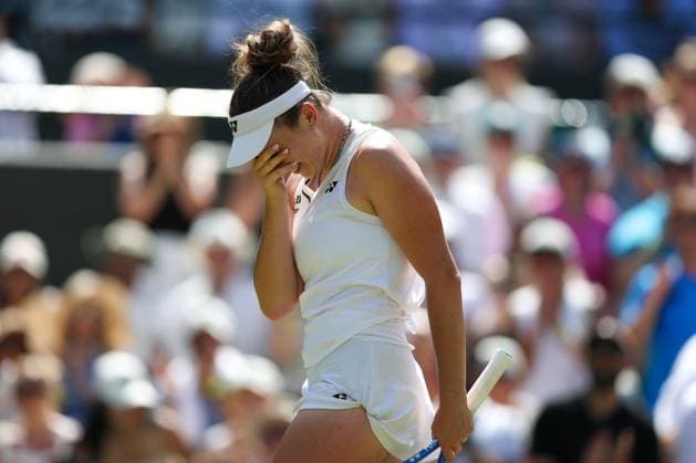 Linda Noskova celebrates victory in her quarter-final match Wimbledon Tennis Championships, Day 10, The All England Lawn Tennis and Croquet Club, London, UK - 08 Jul 2026London The All England Lawn Tennis and United Kingdom  Copyright: xKieranxMcManus Shutterstockx 16978034bf