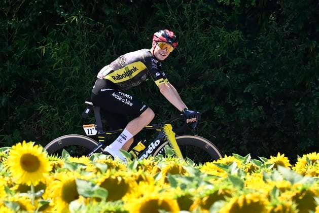 Tour de France 2026 Stage 5 PAU, FRANCE - JULY 08 : Vingegaard Jonas (DEN) of Team Visma Lease a Bike during stage 5 of the 113rd edition of Tour de France an UCI World Tour 2.UWT cycling road race stage for Men Elite of 158 km with start in Lannemezan and finish in Pau on July 8, 2026 in Pau, France, 08 07 2026 ( Motordriver Kurt Vandenborre - Pau France  Copyright: xTomasxSiskx