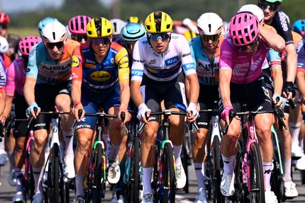 Tour de France 2026 Stage 5 PAU, FRANCE - JULY 08 : Vacek Mathias (CZE) of Lidl - Trek during stage 5 of the 113rd edition of Tour de France an UCI World Tour 2.UWT cycling road race stage for Men Elite of 158 km with start in Lannemezan and finish in Pau on July 8, 2026 in Pau, France, 08 07 2026 ( Motordriver Kurt Vandenborre - Pau France  Copyright: xTomasxSiskx