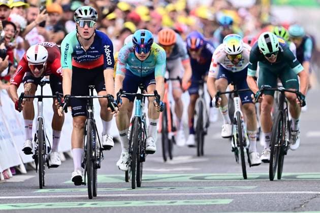 Tour de France 2026 Stage 5 PAU, FRANCE - JULY 08 : Kooij Olav (NED) of Decathlon CMA CGM Team wins, second place for Kanter Max (GER) of XDS Astana Team, third place for Merlier Tim (BEL) of Soudal Quick-Step during stage 5 of the 113rd edition of Tour de France an UCI World Tour 2.UWT cycling road race stage for Men Elite of 158 km with start in Lannemezan and finish in Pau on July 8, 2026 in Pau, France, 08 07 2026 Pau France  Copyright: xPeterxDexVoechtx