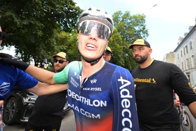 Tour de France 2026 Stage 5 PAU, FRANCE - JULY 08 : Kooij Olav (NED) of Decathlon CMA CGM Team during stage 5 of the 113rd edition of Tour de France an UCI World Tour 2.UWT cycling road race stage for Men Elite of 158 km with start in Lannemezan and finish in Pau on July 8, 2026 in Pau, France, 08 07 2026 Pau France  Copyright: xDavidxPintensx