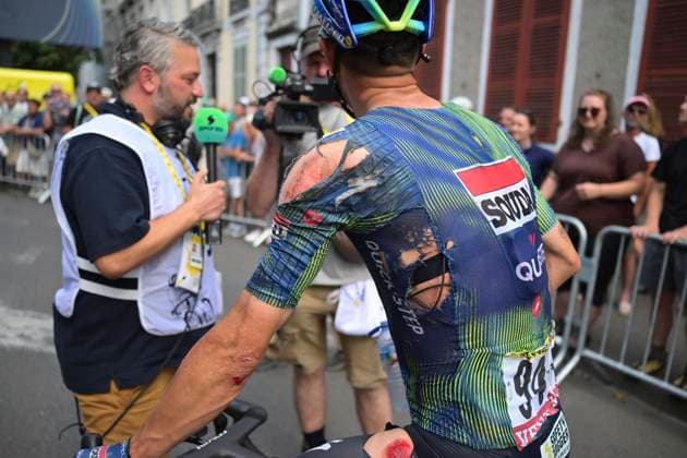 Tour de France 2026 Stage 5 PAU, FRANCE - JULY 08 : crash of Stuyven Jasper (BEL) of Soudal Quick-Step during stage 5 of the 113rd edition of Tour de France an UCI World Tour 2.UWT cycling road race stage for Men Elite of 158 km with start in Lannemezan and finish in Pau on July 8, 2026 in Pau, France, 08 07 2026 Pau France  Copyright: xDavidxPintensx