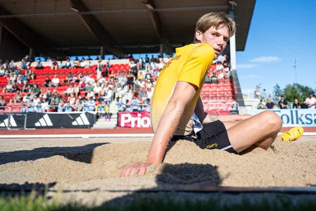260708 Joakim Hellbratt Huddinge AIS deltar i herrarnas längdhopp under friidrottstävlingen Folksam Grand Prix den 8 juli 2026 i Karlstad. *** July 8, 2026: Joakim Hellbratt of Huddinge AIS will compete in the men’s long jump at the Folksam Grand Prix track and field meet on July 8, 2026, in Karlstad  Copyright: FREDRIKxKARLSSON BB260708FK039