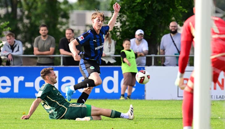 08.07.2026 - Fussball - Saison 2026 2027 - Testspiel Freundschaftsspiel Vorbereitungsspiel - SC Eltersdorf ( SCE Quecken ) - SpVgg Greuther Fürth ( Kleeblatt ) - - Sportfoto Zink - xwoxzix - regulations prohibit any use of photographs as image sequences and or quasi-video - only for editorial use - Moritz Fischer (15, SC Eltersdorf ) Gian Luca Gian-Luca Itter (27, SpVgg Greuther Fürth ) *** July 8, 2026 Soccer Season 2026–2027 Exhibition Match Friendly Match Preseason Match SC Eltersdorf SCE Quecken SpVgg Greuther Fürth Kleeblatt Sports Photo Zink xwoxzix Regulations prohibit any use of photographs as image sequences and or quasi-video; for editorial use only for editorial use only. Moritz Fischer 15, SC Eltersdorf; Gian Luca Itter 27, SpVgg Greuther Fürth