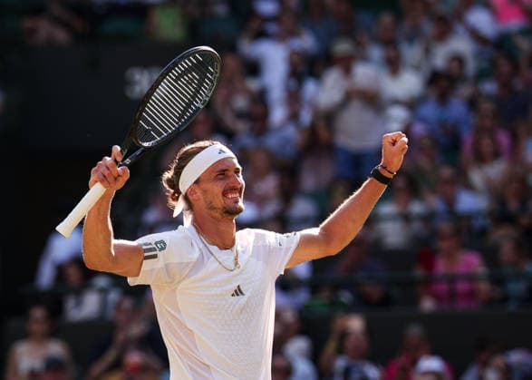 Alexander Zverev jubelt nach dem Sieg, Jubel, Freude, Emotion, Herren Einzel, Men s Singles Tennis - Wimbledon 2026 - Grand Slam ITF ATP, Tennis Herren WTA, Tennis Damen - AELTC - London - - Great Britain - 8 July 2026. *** Alexander Zverev celebrates after his victory; celebration, joy, emotion; Men s Singles; Men s Singles Tennis; Wimbledon 2026; Grand Slam; ITF; ATP; WTA; AELTC; London; Great Britain; July 8, 2026 Copyright: xJuergenxHasenkopfx