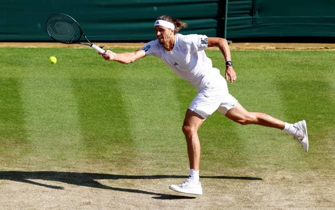 Alexander Zverev during his quarter final match. Wimbledon Tennis Championships, Day 10, The All England Lawn Tennis and Croquet Club, London, UK - 08 Jul 2026London The All England Lawn Tennis and United Kingdom  Copyright: xJamesxMarsh Shutterstockx 16978036gq