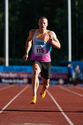 260708 Henrik Larsson IF Göta Karlstad tävlar i herrarnas 100 meter under friidrottstävlingen Folksam Grand Prix den 8 juli 2026 i Karlstad. *** July 8, 2026: Henrik Larsson of IF Göta Karlstad will compete in the men s 100-meter dash at the Folksam Grand Prix track and field meet in Karlstad  Copyright: FREDRIKxKARLSSON BB260708FK047