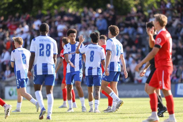08.07.2026, xtgx, Fussball Testspiel, SV Lichtenberg 47 - Hertha BSC Berlin emspor, v.l. Kevin Sessa (Hertha, 8) Jubel, Torjubel, jubelt ueber das Tor, celebrate the goal, celebration (DFL DFB REGULATIONS PROHIBIT ANY USE OF PHOTOGRAPHS as IMAGE SEQUENCES and or QUASI-VIDEO) Berlin *** July 8, 2026, xtgx, Soccer Friendly Match, SV Lichtenberg 47 vs. Hertha BSC Berlin, from left: Kevin Sessa (Hertha), 8 celebrating, Goal celebration, celebrating the goal, DFL and DFB regulations prohibit any use of photographs as image sequences and or quasi-video, Berlin