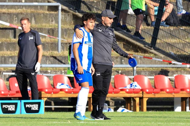 DEU, DFL, Testspiel, Lichtenberg 47 vs. Hertha BSC, 08.07.2026, Berlin, Berlin, DEU, DFL, Testspiel, Lichtenberg 47 vs. Hertha BSC, Cheftrainer Stefan Leitl (Hertha BSC Berlin), Kian Todorovic (Hertha BSC Berlin 36) DFL - regulations prohibit any use of Photographs as image sequences and or quasi-video *** DEU, DFL, Friendly Match, Lichtenberg 47 vs. Hertha BSC, July 8, 2026, Berlin, Berlin, DEU, DFL, Friendly Match, Lichtenberg 47 vs. Hertha BSC, Head Coach Stefan Leitl, Hertha BSC Berlin, Kian Todorovic, Hertha BSC Berlin 36. DFL regulations prohibit any use of photographs as image sequences and or quasi-video. Nordphotox xEngler nph00076