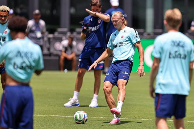 FT LAUDERDALE, FL - JULY 08: Erling Haaland 9 of Norway attends a training session in preparation for a FIFA World Cup, WM, Weltmeisterschaft, Fussball 26 Quarter-Final game between Norway and England on July 8, 2026 at at the Inter Miami CF Stadium, Fort Lauderdale, Florida.(Photo by Chris Arjoon) SOCCER: JUL 08 FIFA World Cup 26 - Norway Training EDITORIAL USE ONLY Icon26070800000021