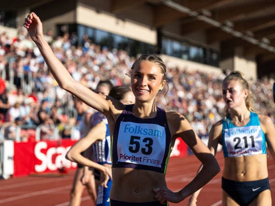 260708 Carmen Cernjul Sparvägens FK jublar efter damernas 1500 meter under friidrottstävlingen Folksam Grand Prix den 8 juli 2026 i Karlstad. *** July 8, 2026: Carmen Cernjul of Sparvägens FK celebrates after the women’s 1,500-meter race at the Folksam Grand Prix track and field meet on July 8, 2026, in Karlstad  Copyright: FREDRIKxKARLSSON BB260708FK077