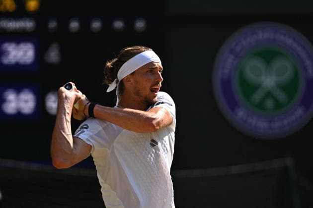 2026 Wimbledon - Alexander Zverev Alexander Zverev (GER) during his quarter final round match at the 2026 Wimbledon Championships at the AELTC in London, GREAT BRITAIN, on JULY 8, 2026. Photo by Corinne Dubreuil ABACAPRESS.COM London United Kingdom  Copyright: xDubreuilxCorinne ABACAx