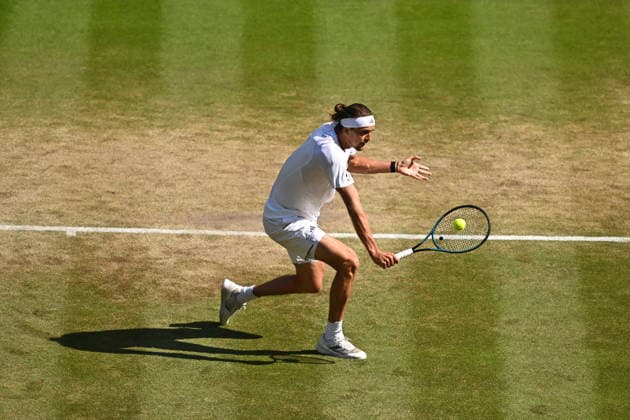 2026 Wimbledon - Alexander Zverev Alexander Zverev (GER) during his quarter final round match at the 2026 Wimbledon Championships at the AELTC in London, GREAT BRITAIN, on JULY 8, 2026. Photo by Corinne Dubreuil ABACAPRESS.COM London United Kingdom  Copyright: xDubreuilxCorinne ABACAx