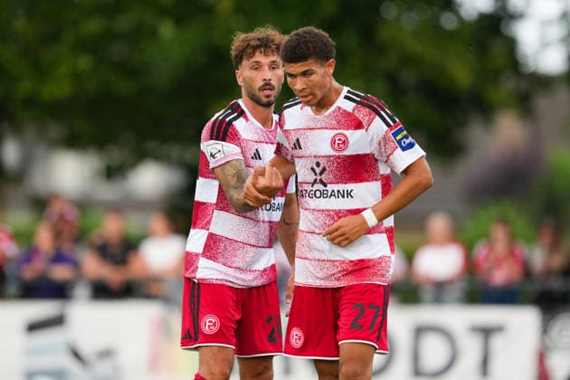 08.07.2026, xydrx, Fußball, Testspiel, SC St. Tönis - Fortuna Düsseldorf, Saison 2026 2027, YAYLA-Sportpark: Torjubel nach dem Tor zum 2:0 für Fortuna Düsseldorf durch Torschütze Fabian Schleusener (Fortuna Düsseldorf, 24) zusammen mit Jordi Paulina (Fortuna Düsseldorf, 27) DFB regulations prohibit any use of photographs as image sequences and or quasi-video. *** July 8, 2026, xydrx, soccer, friendly match, SC St. Tönis vs. Fortuna Düsseldorf, 2026–2027 season, YAYLA Sportpark: Cheers after Fortuna Düsseldorf’s 2–0 goal scored by Fabian Schleusener (Fortuna Düsseldorf, 24), alongside Jordi Paulina (Fortuna Düsseldorf, 27). DFB regulations prohibit any use of photographs as image sequences and or quasi-video. Copyright: HMBxMedia YannisxDreimann