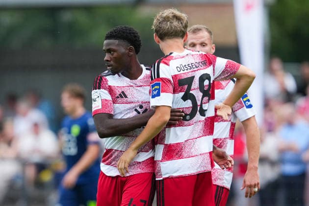 08.07.2026, xydrx, Fußball, Testspiel, SC St. Tönis - Fortuna Düsseldorf, Saison 2026 2027, YAYLA-Sportpark: Torjubel nach dem Tor zum 3:0 für Fortuna Düsseldorf durch Torschütze Mechak Quiala Tito (Fortuna Düsseldorf, 47) zusammen mit Elias Arden (Fortuna Düsseldorf, 38) DFB regulations prohibit any use of photographs as image sequences and or quasi-video. *** July 8, 2026, xydrx, soccer, friendly match, SC St. Tönis vs. Fortuna Düsseldorf, 2026–2027 season, YAYLA Sportpark: Cheers after Fortuna Düsseldorf’s 3–0 goal scored by Mechak Quiala Tito (Fortuna Düsseldorf, 47), alongside Elias Arden (Fortuna Düsseldorf, 38). DFB regulations prohibit any use of photographs as image sequences and or quasi-video. Copyright: HMBxMedia YannisxDreimann