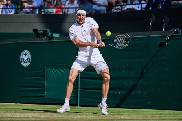 July 8, 2026, London, London, Great Britain: Alexander Zverev of Germany returns with backhand during The Championships Wimbledon , 8.7.2026 in London (All England Lawn Tennis and Croquet Club), Great Britain Tennis 2026: Grand Slam: The Championships Wimbledon: 10th Day: Quarterfinal: ZVEREV 6:4 6:4 6:2 FRITZ  - ZUMAs343 20260708_zsp_s343_142 Copyright: xMathiasxSchulzx